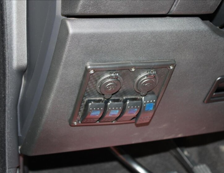 Land Rover Discovery SUV / Terénní 3,0 l 155 kw