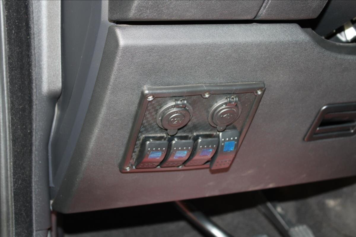 Land Rover Discovery SUV / Terénní 3,0 l 155 kw