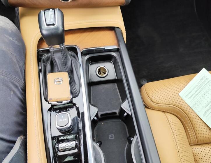 Volvo XC90 21