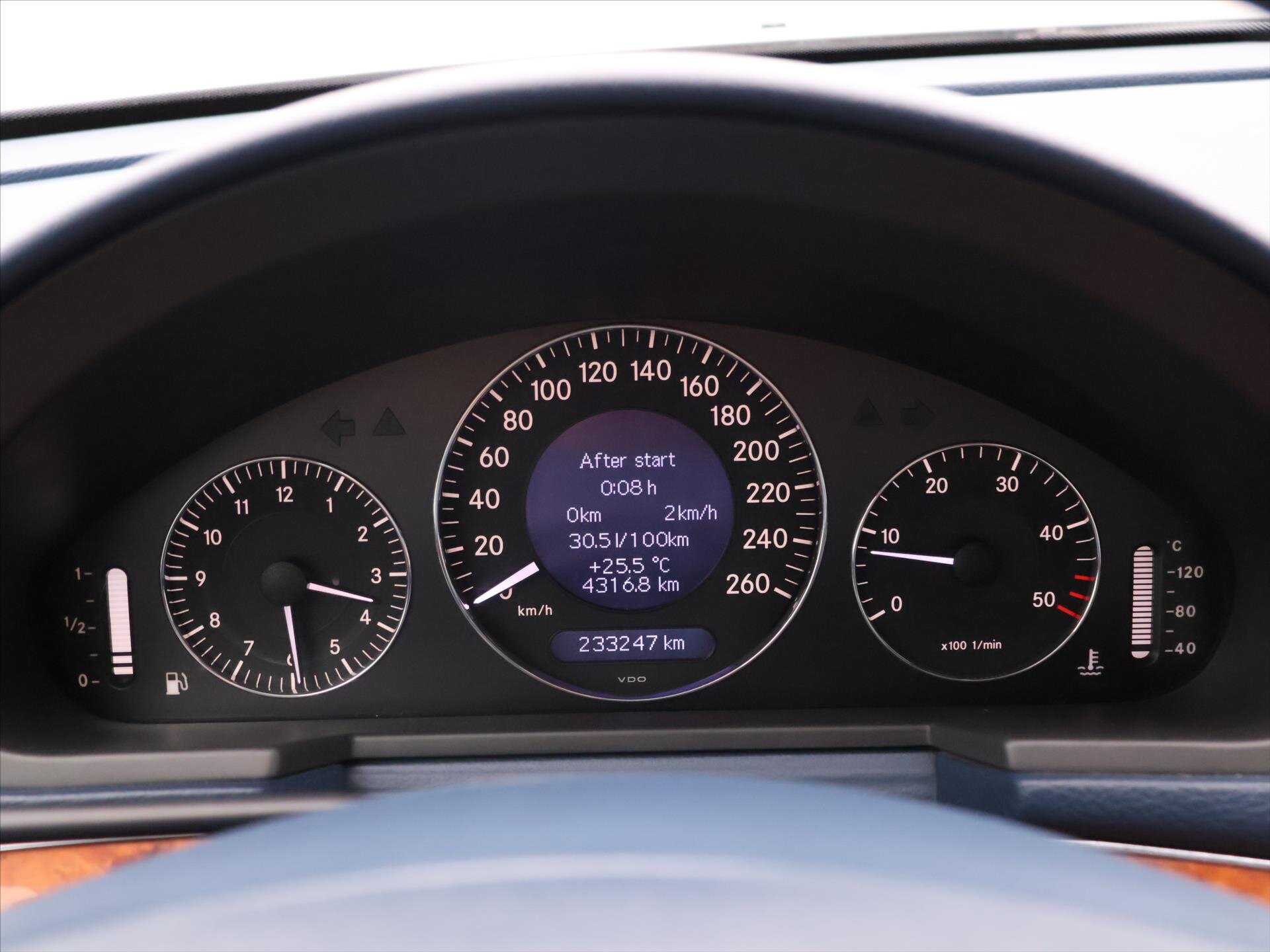 Mercedes-Benz Třídy E Sedan 2,7 l 130 kw