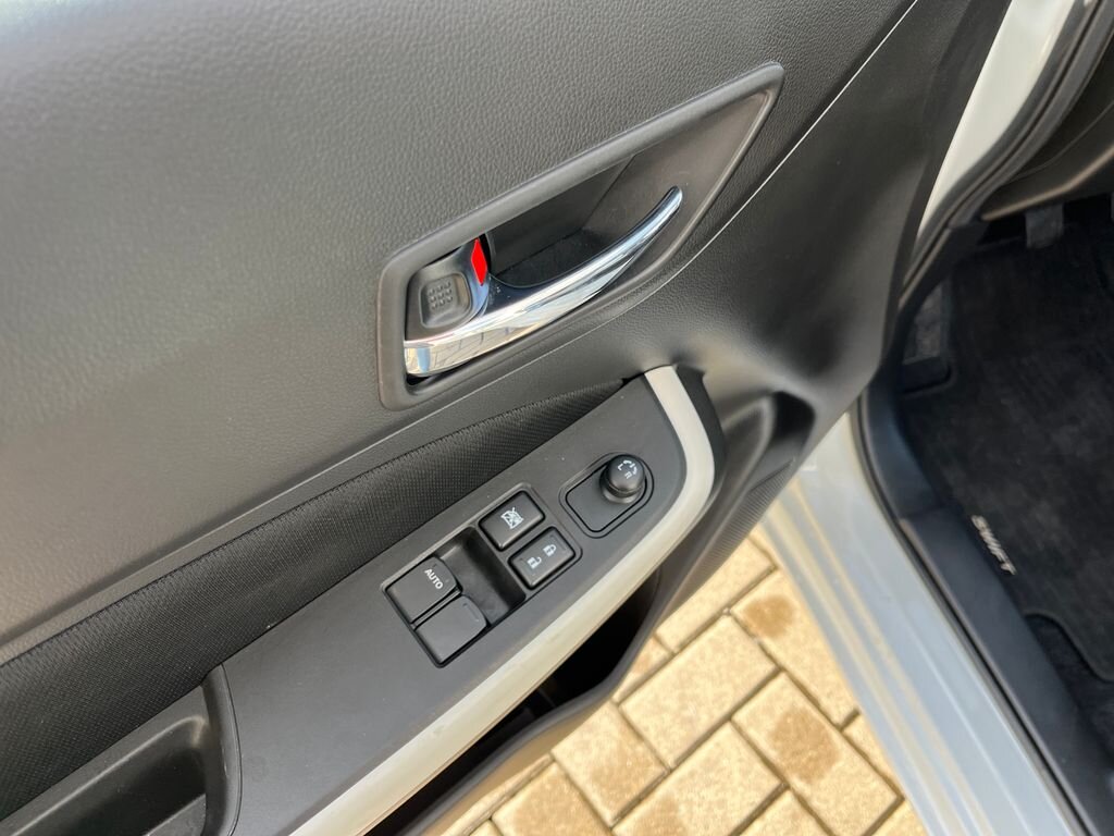 Suzuki Swift Hatchback 1,2 l 61 kw