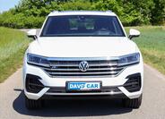 Volkswagen Touareg 2