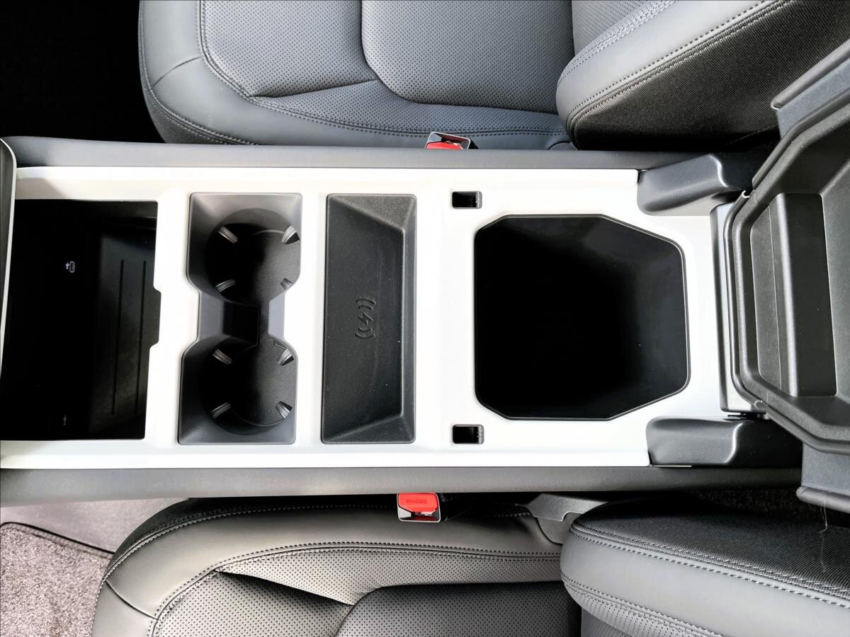 Land Rover Defender SUV / Terénní 3,0 l 147 kw