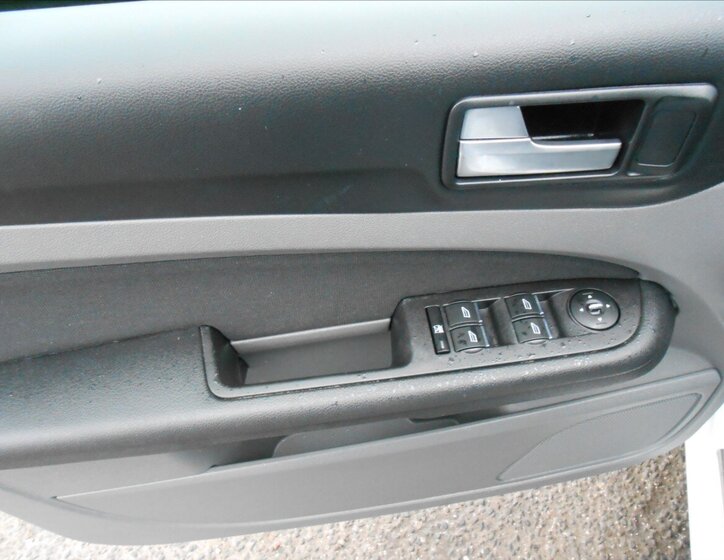 Ford Focus Hatchback 1,6 l 74 kw