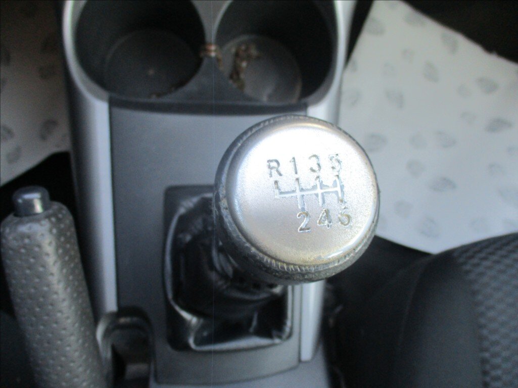 Toyota RAV4 SUV 2,2 l 100 kw