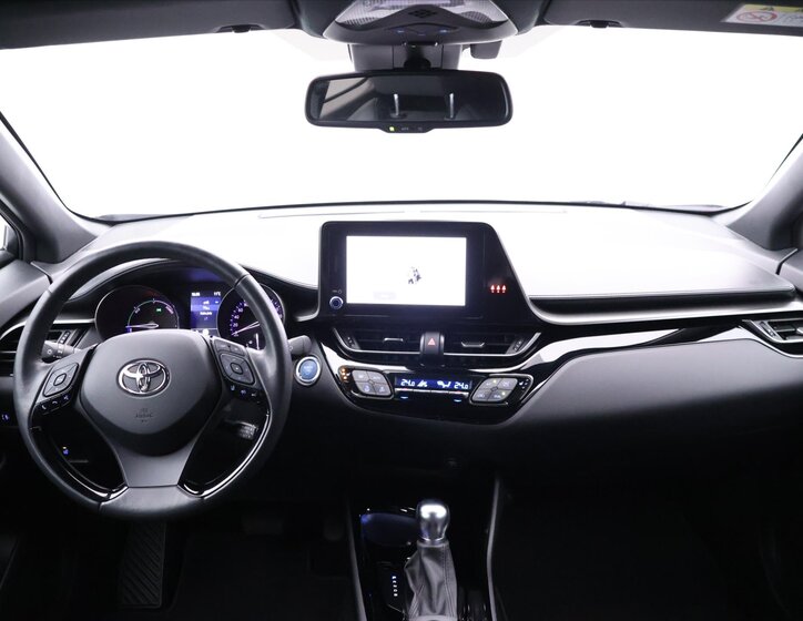 Toyota C-HR SUV 1,8 l 72 kw