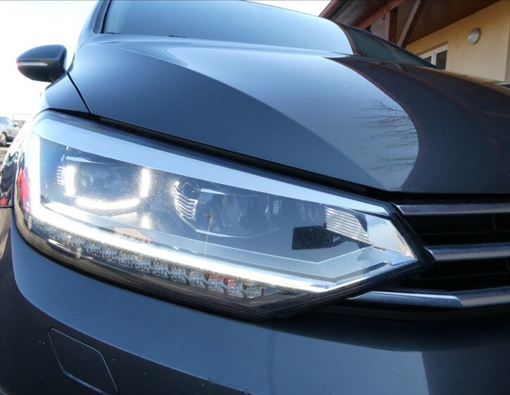 Volkswagen Touran MPV 2,0 l 110 kw