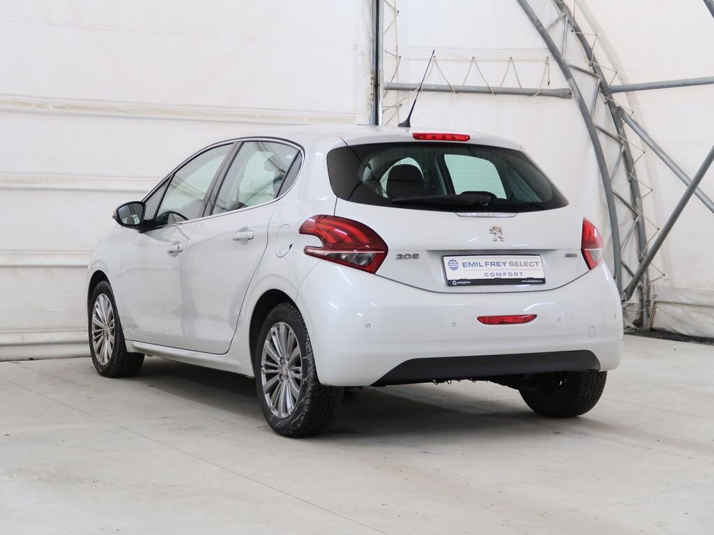 Peugeot 208 Hatchback 1,2 l 81 kw