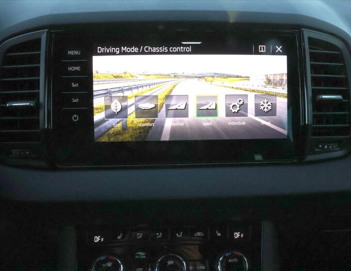 Škoda Karoq SUV / Terénní 2,0 l 140 kw