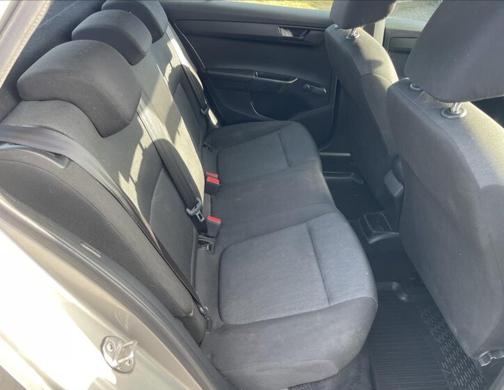 Škoda Fabia Hatchback 999,0 55 kw