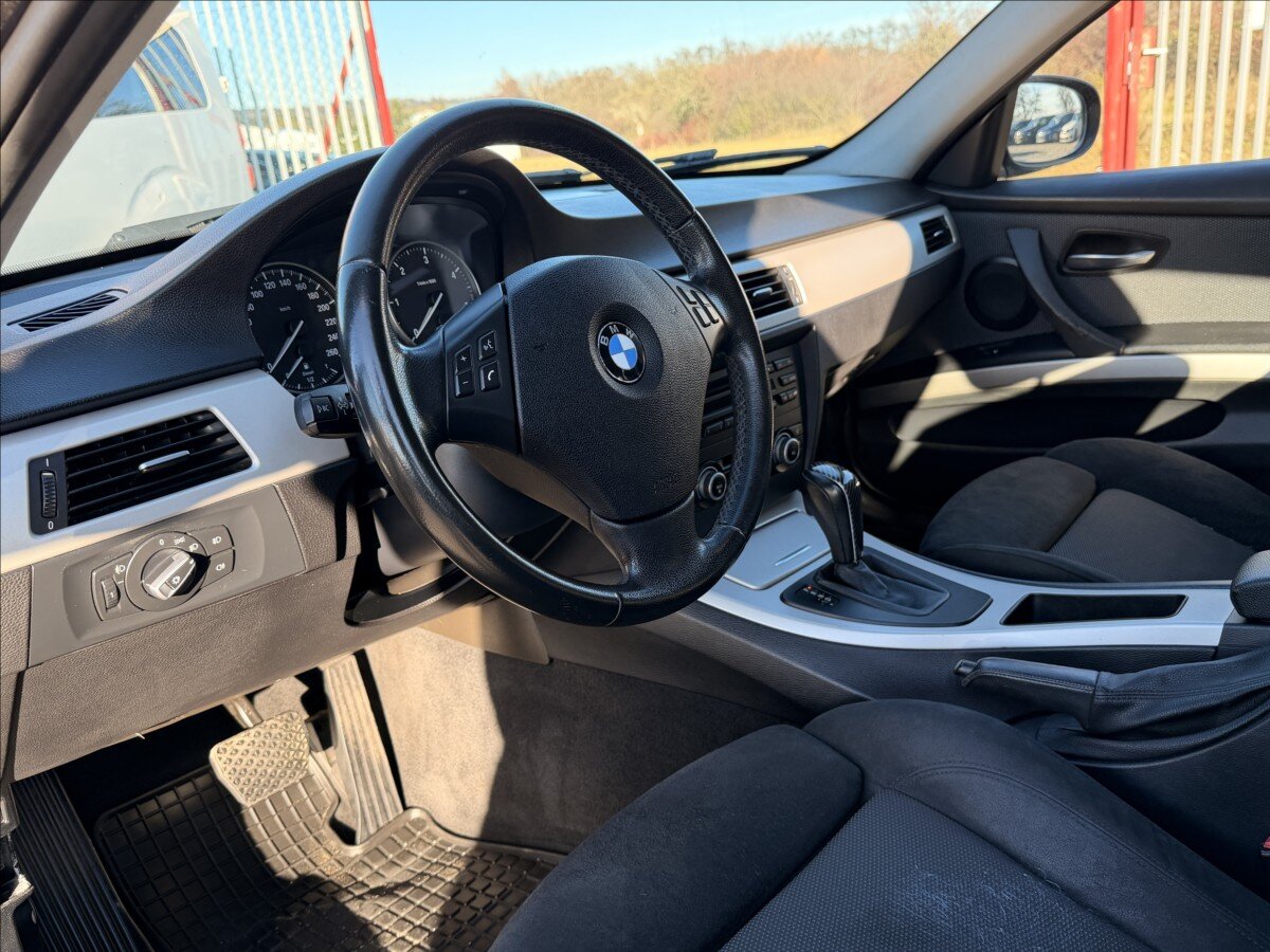 BMW Řada 3 Kombi 2,0 l 105 kw
