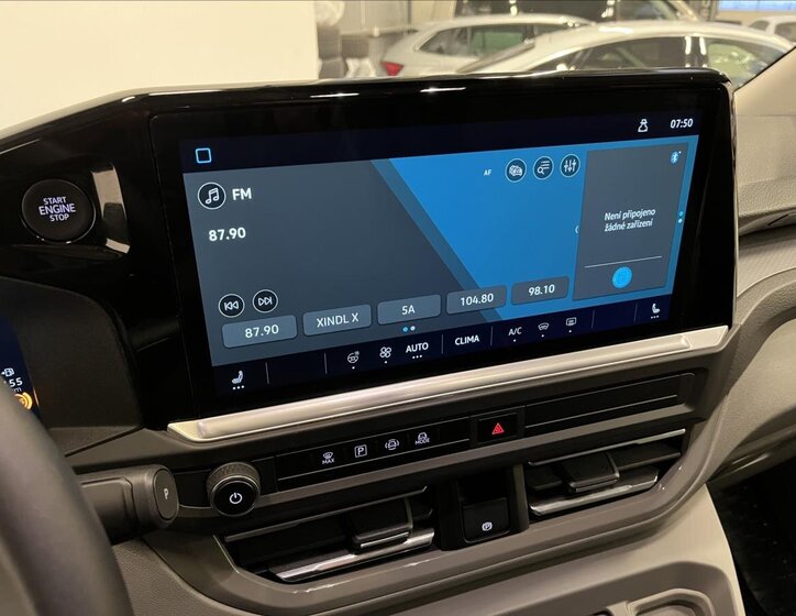 Volkswagen Caravelle 12