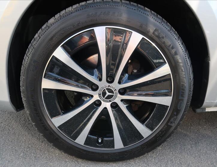 Mercedes-Benz Třídy V 24