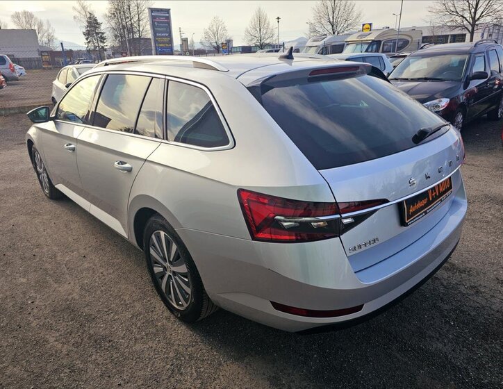 Škoda Superb 8
