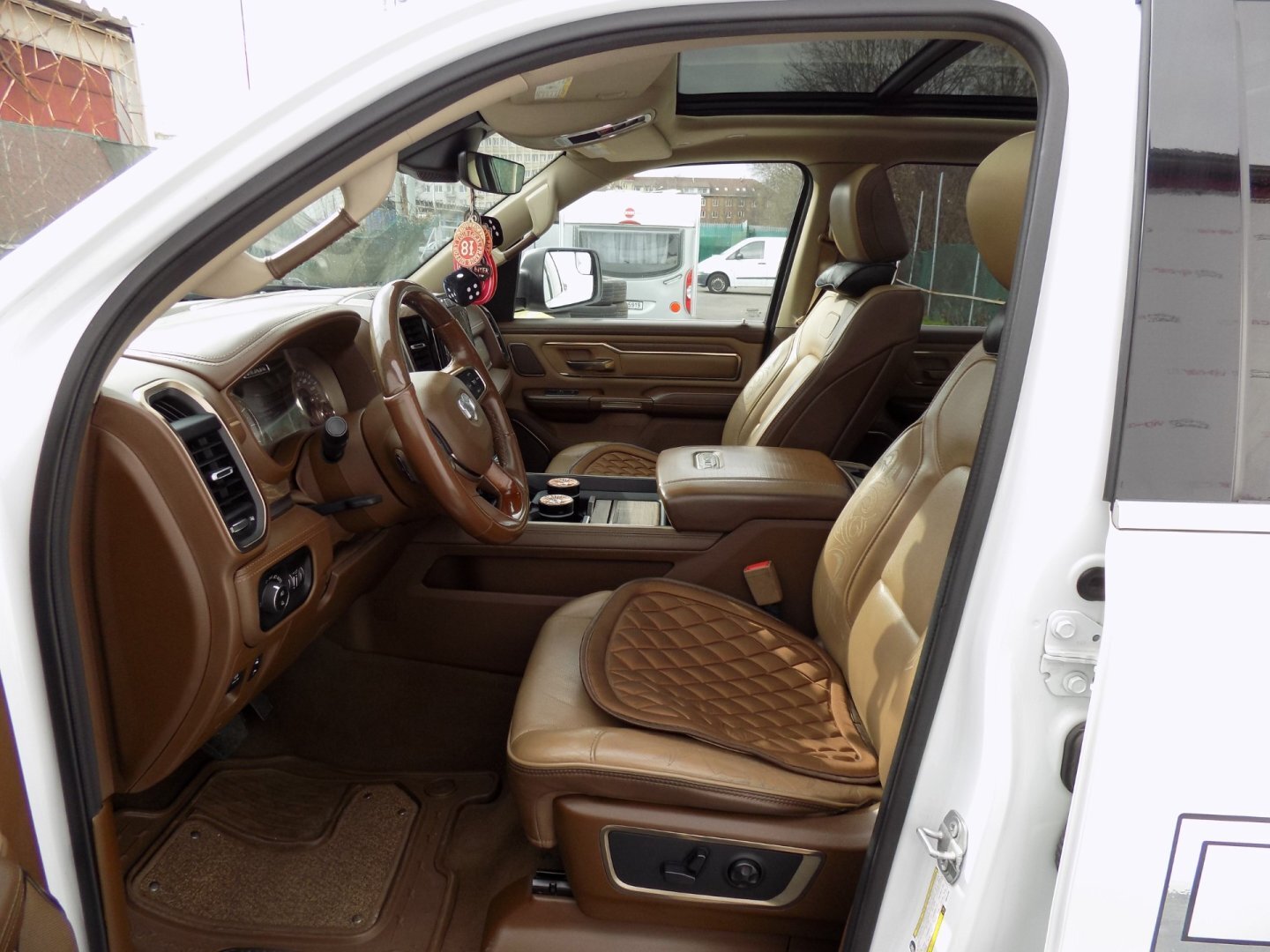 Dodge RAM Pick-up 5,7 l 295 kw