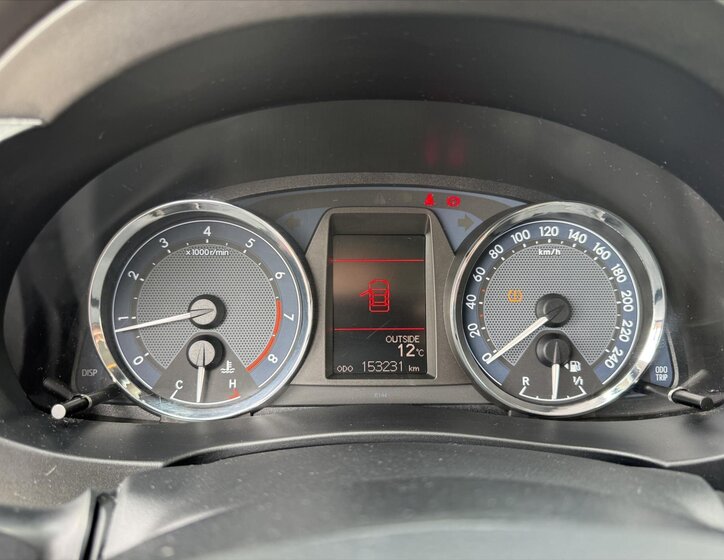 Toyota Corolla Sedan / Limuzína 1,6 l 97 kw