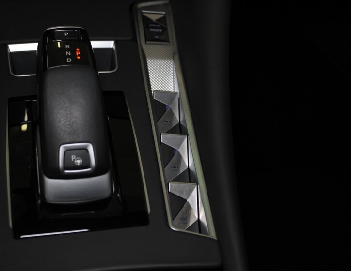 DS Automobiles DS9 20