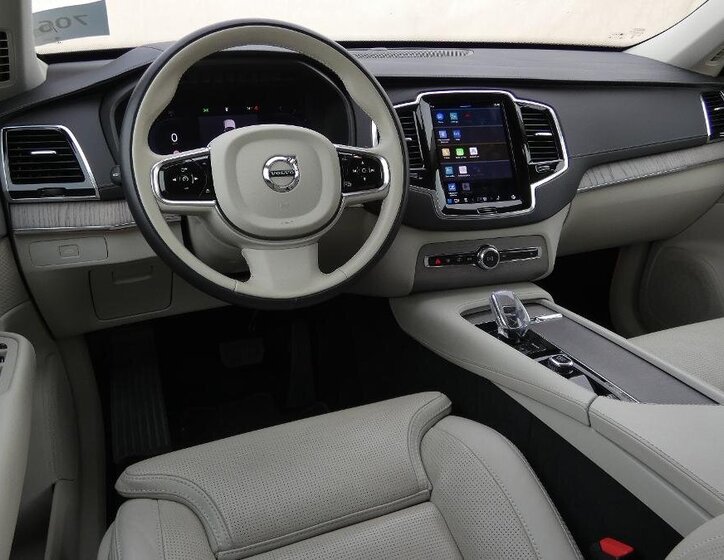 Volvo XC90 SUV / Terénní 2,0 l 173 kw