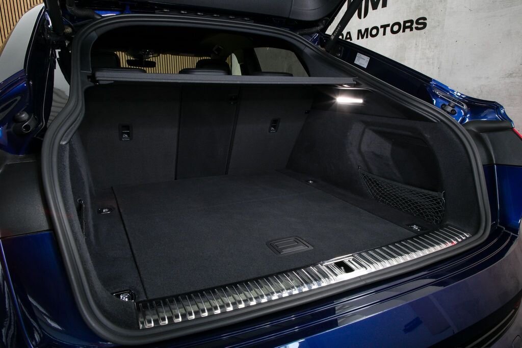 Audi e-tron SUV 0,0 300 kw