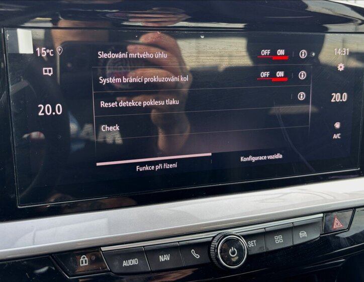 Opel Mokka SUV / Terénní 1,2 l 96 kw