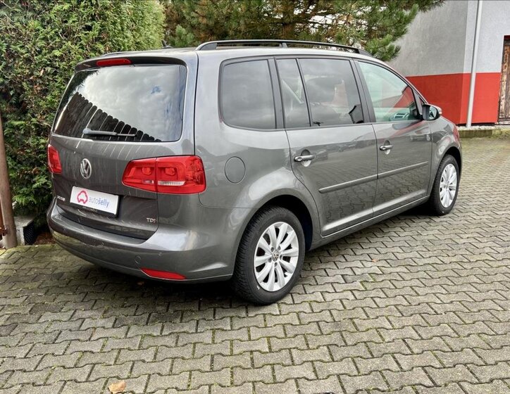 Volkswagen Touran MPV 1,6 l 77 kw