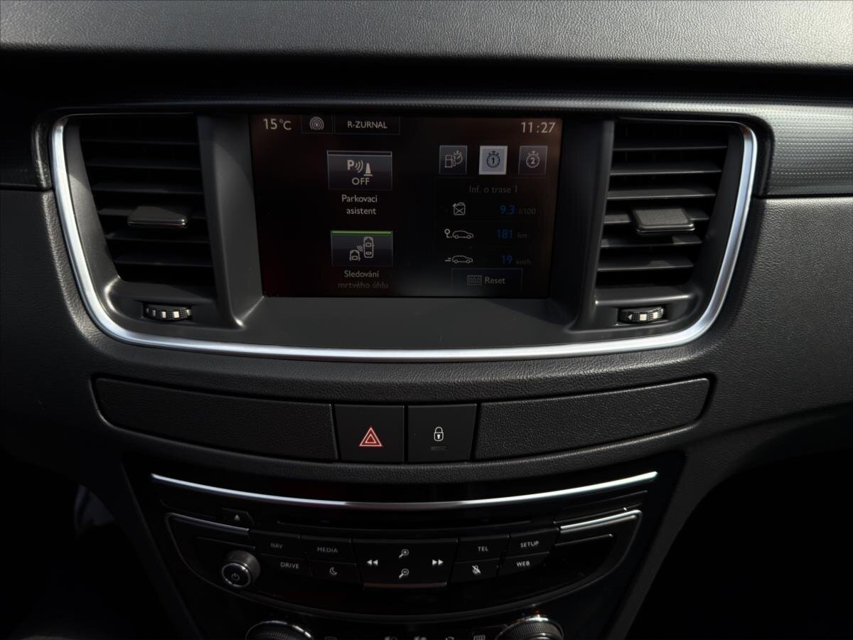 Peugeot 508 Sedan / Limuzína 2,0 l 120 kw