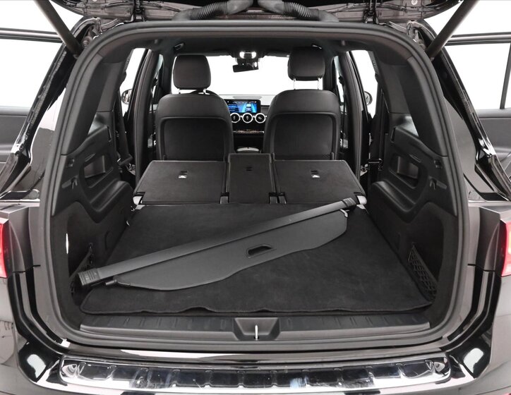 Mercedes-Benz GLB 11