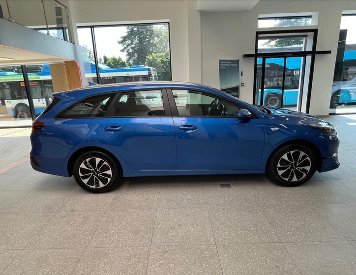 KIA Ceed 4