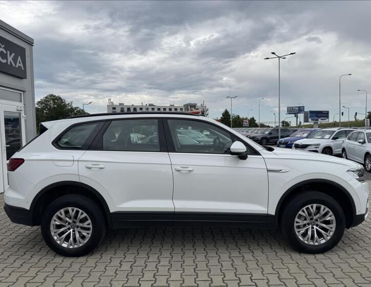 Volkswagen Touareg 8