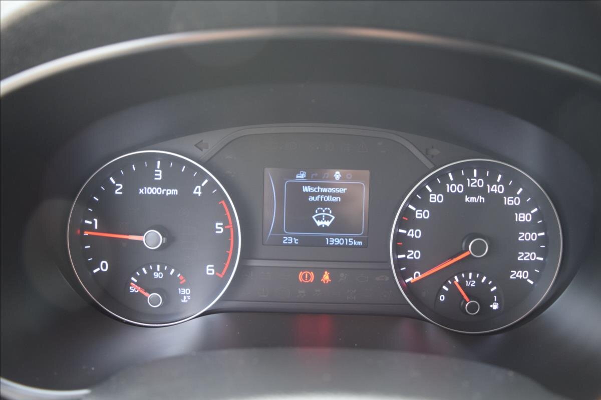 KIA Sportage SUV 2,0 l 100 kw