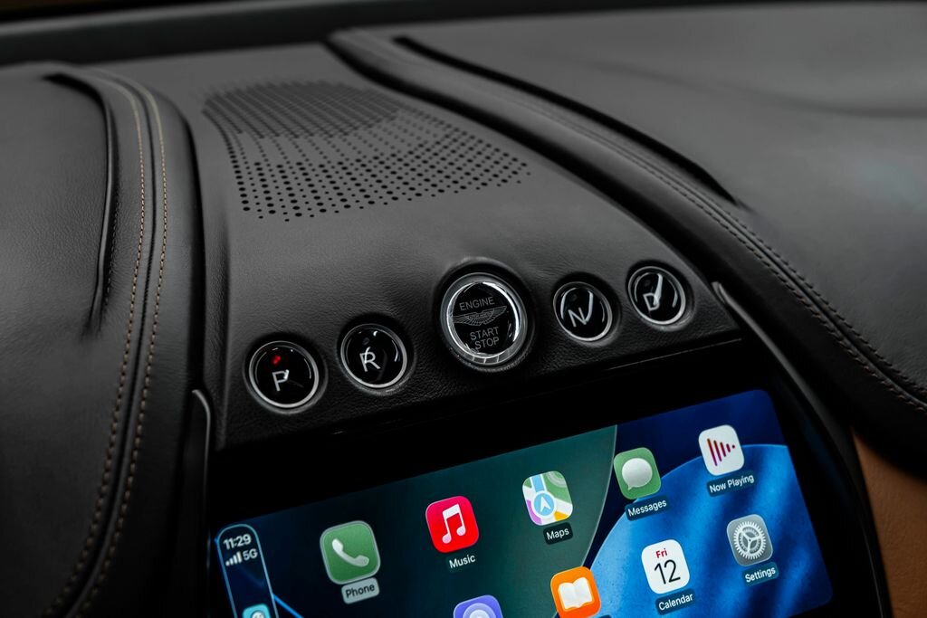 Aston Martin Ostatní SUV 4,0 l 405 kw