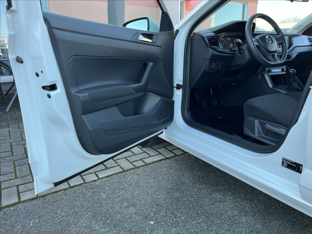 Volkswagen Polo Hatchback 999,0 48 kw