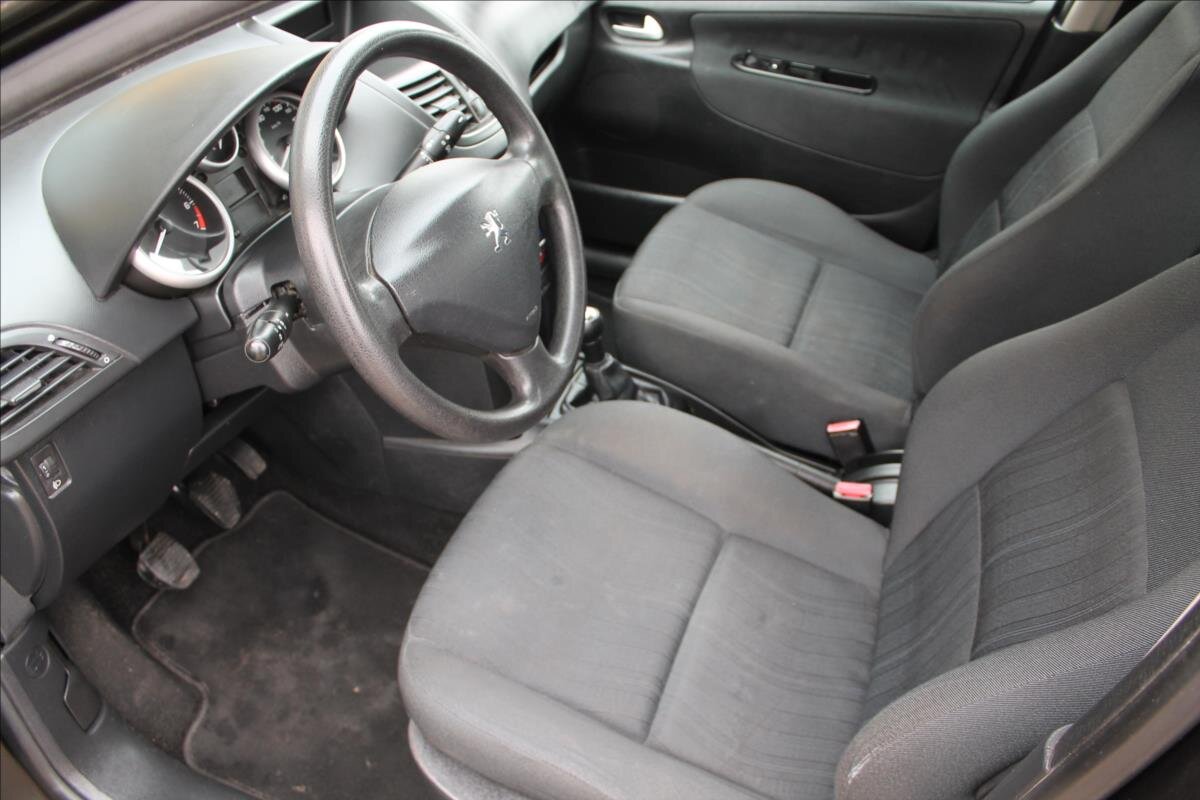 Peugeot 207 Kombi 1,4 l 54 kw
