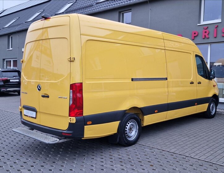 Mercedes-Benz Sprinter Skříň 2,1 l 105 kw
