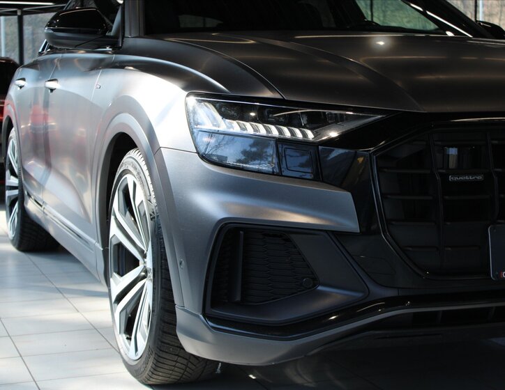 Audi Q8 SUV 3,0 l 210 kw