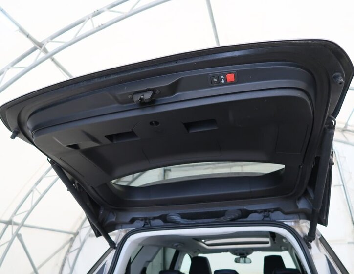 Peugeot 5008 SUV / Terénní 1,2 l 96 kw