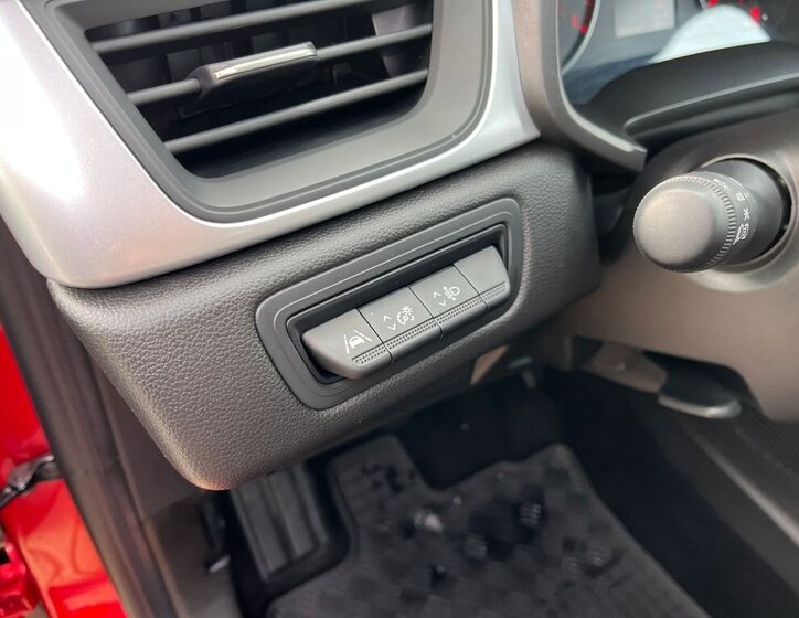 Renault Captur SUV 999,0 67 kw