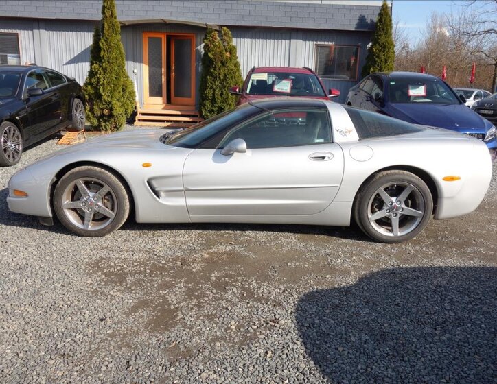 Chevrolet Corvette Kupé 5,7 l 253 kw