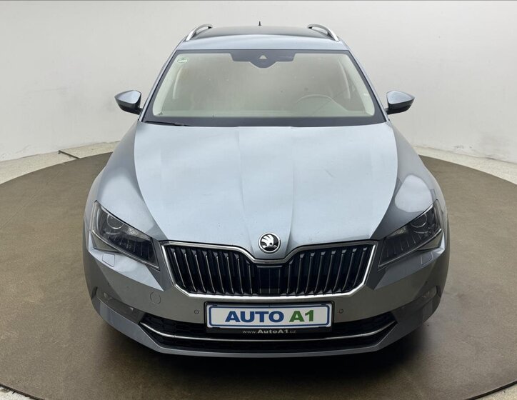 Škoda Superb Kombi 2,0 l 140 kw