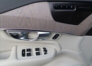 Volvo XC90 16