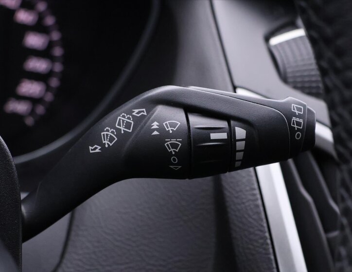 Ford Focus Kombi 998,0 74 kw