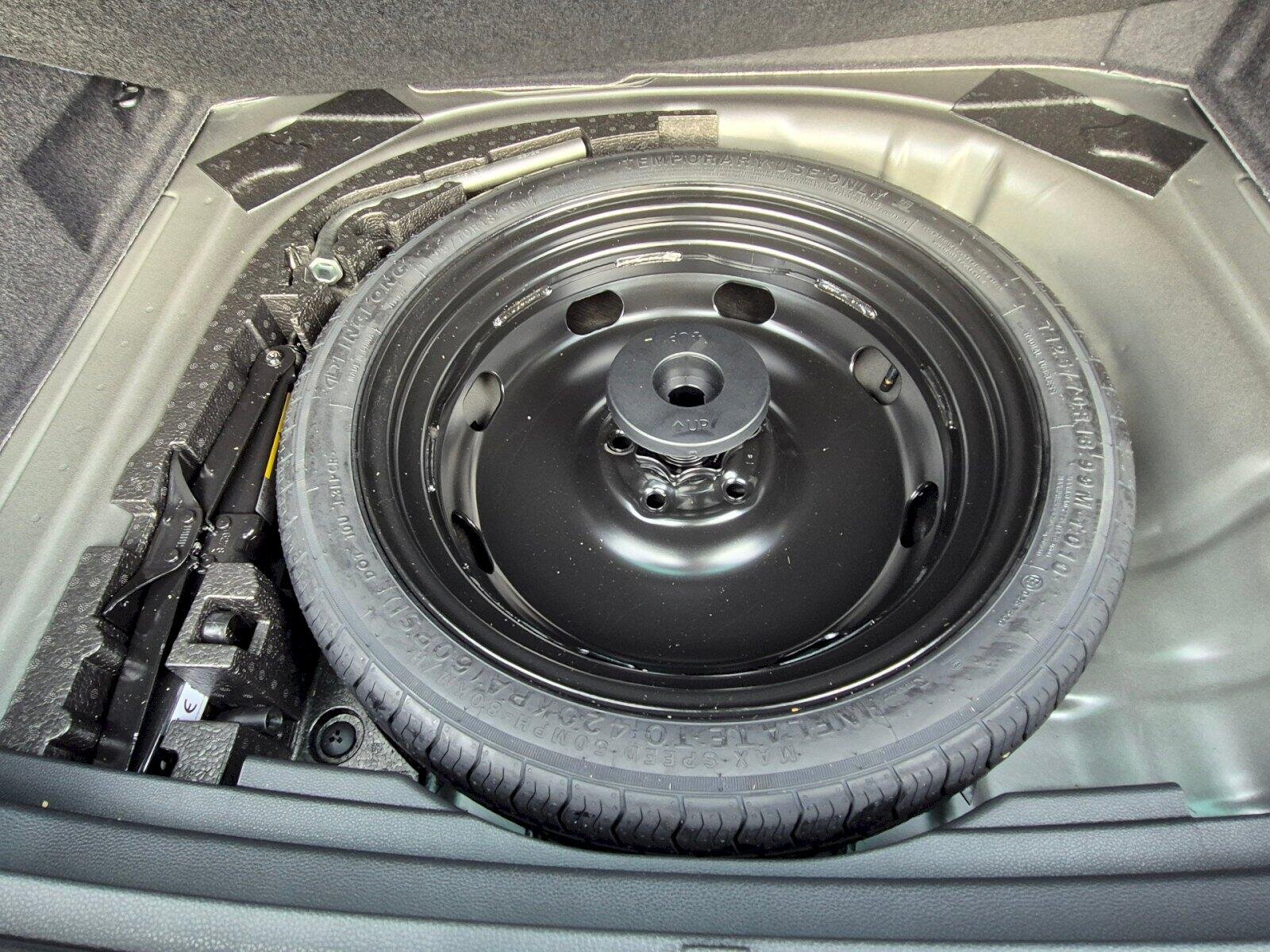 Škoda Karoq SUV 1,5 l 110 kw