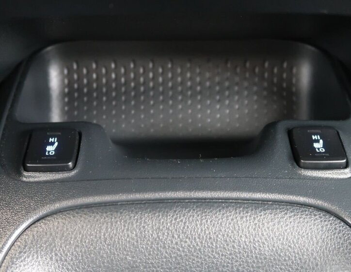 Toyota Corolla Sedan / Limuzína 1,5 l 92 kw