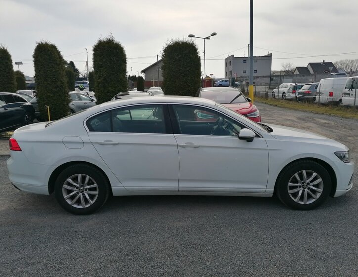 Volkswagen Passat Sedan / Limuzína 1,5 l 110 kw