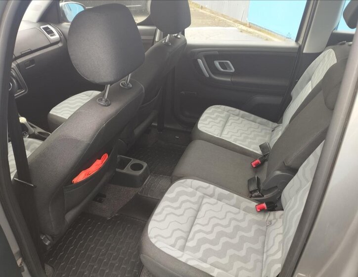 Škoda Roomster Kombi 1,2 l 51 kw