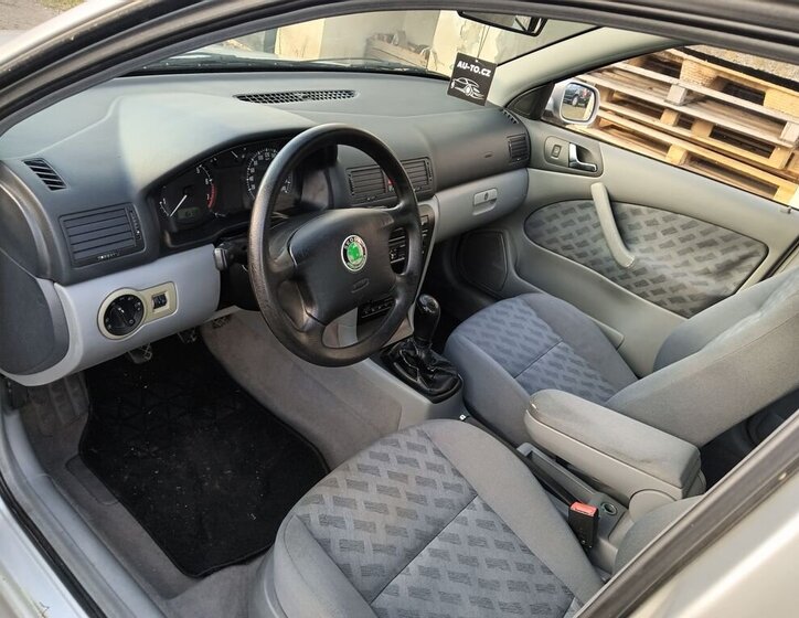 Škoda Octavia Liftback 1,6 l 74 kw