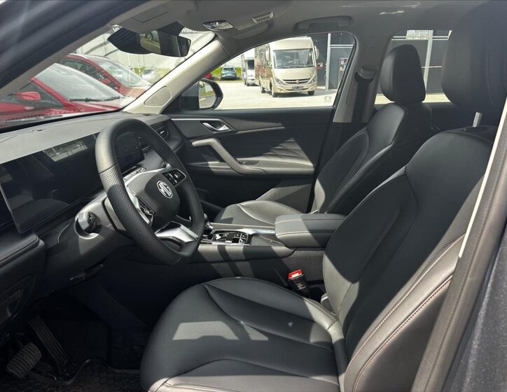 MG HS SUV 1,5 l 105 kw