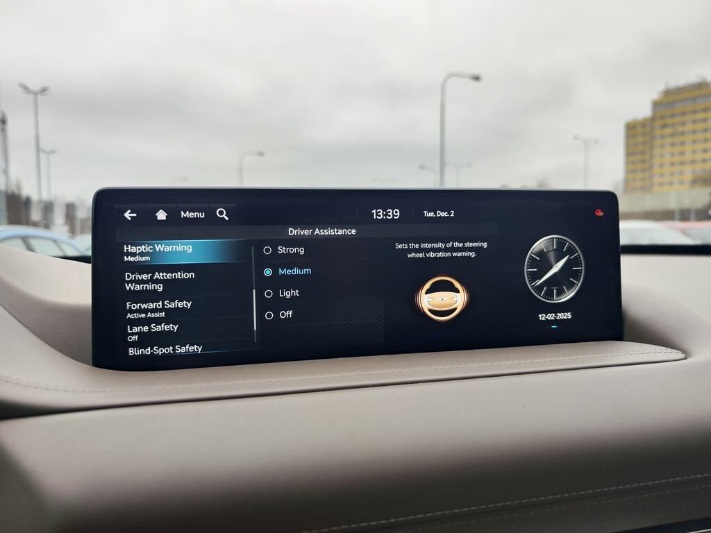 Ostatní Ostatní SUV 3,5 l 279 kw