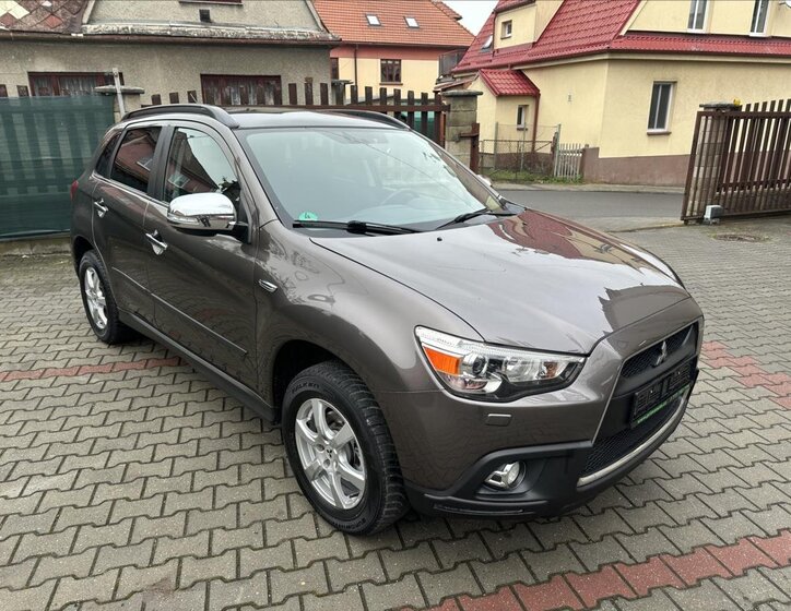 Mitsubishi ASX SUV / Terénní 1,6 l 86 kw