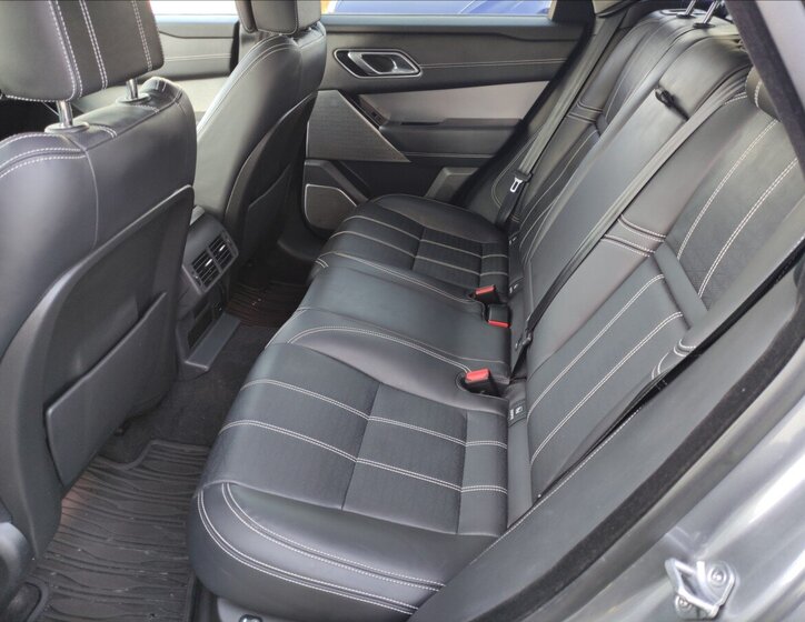 Land Rover Range Rover Velar SUV / Terénní 3,0 l 221 kw